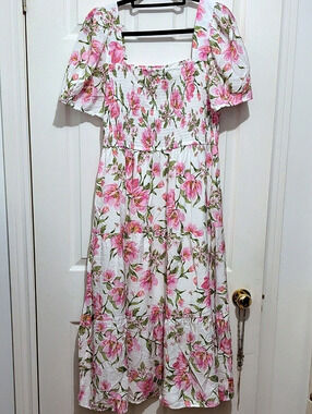 August Sky Floral Midi Dress in Pink & White Like New